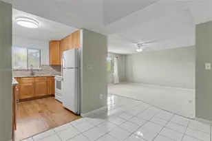 7552 Ashmont Cir, Tamarac, FL 33321 - Photo 11