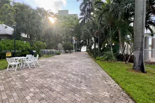 770 NE 69th St, Miami, FL 33138 - Photo 29