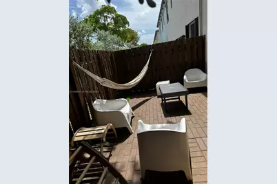 328 NE 208th Ter, Miami, FL 33179 - Photo 13