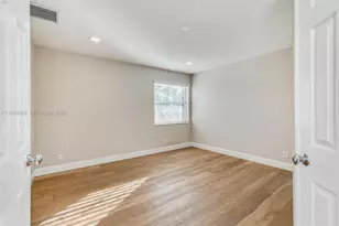 2670 Palmer Pl, Weston, FL 33332 - Photo 23