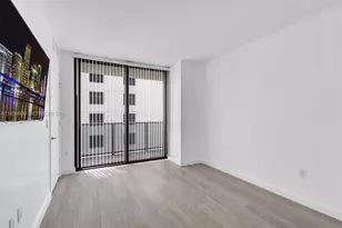 55 SW 9th St, Miami, FL 33130 - Photo 15