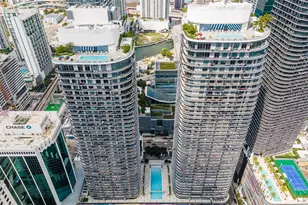 55 SW 9th St, Miami, FL 33130 - Photo 33