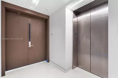 300 Biscayne Blvd Way #4207, Miami, FL 33131 - Photo 9