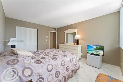 3140 S Ocean Dr #212, Hallandale Beach, FL 33009 - Photo 15