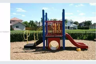 10125 W Sunrise Blvd #104, Plantation, FL 33322 - Photo 27