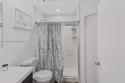 18348 NW 68th Ave #D, Hialeah, FL 33015 - Photo 15