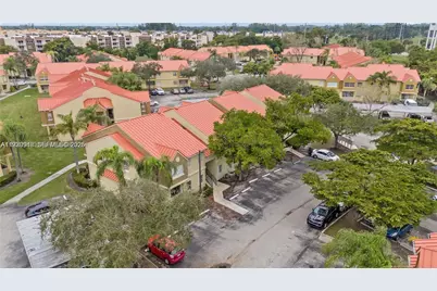 18348 NW 68th Ave #D, Hialeah, FL 33015 - Photo 17