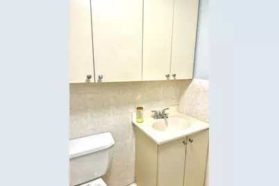 220 W 68th St #101, Hialeah, FL 33014 - Photo 9