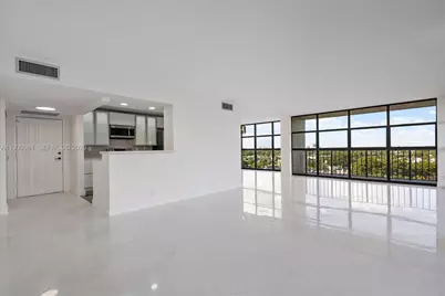 600 Parkview Dr #810, Hallandale Beach, FL 33009 - Photo 9