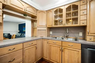 7100 Nova Dr #203A, Davie, FL 33317 - Photo 11