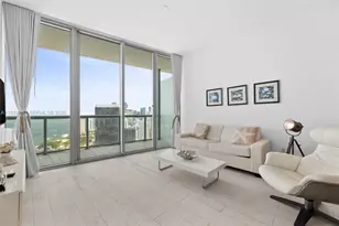 888 Biscayne Blvd, Miami, FL 33132 - Photo 11