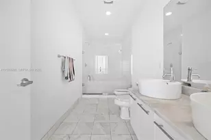 888 Biscayne Blvd, Miami, FL 33132 - Photo 19