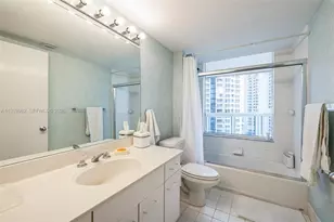 21205 Yacht Club Dr, Aventura, FL 33180 - Photo 23