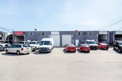 1620 W 31st Pl, Hialeah, FL 33012 - Photo 3