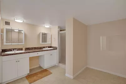 1833 S Ocean Dr #906, Hallandale Beach, FL 33009 - Photo 31