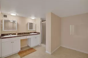 1833 S Ocean Dr, Hallandale Beach, FL 33009 - Photo 31