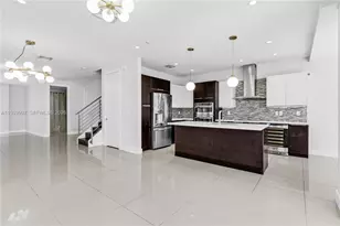 6410 NW 105th Pl, Doral, FL 33178 - Photo 7