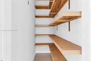 6410 NW 105th Pl, Doral, FL 33178 - Photo 13