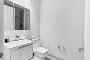 6410 NW 105th Pl, Doral, FL 33178 - Photo 21