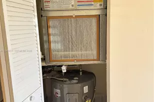 8851 NW 119th St, Hialeah Gardens, FL 33018 - Photo 19