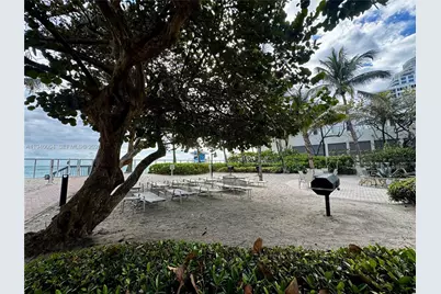 [Address not provided], Hollywood, FL 33019 - Photo 43