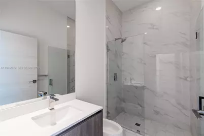 801 S Miami Ave #5701, Miami, FL 33130 - Photo 23