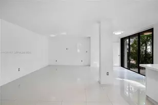 3545 Magellan Cir, Aventura, FL 33180 - Photo 9