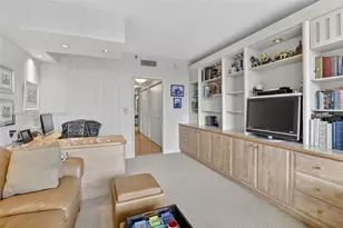 3000 Island Blvd, Aventura, FL 33160 - Photo 39