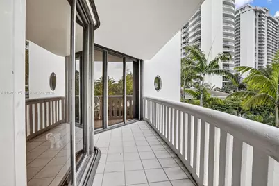 3000 Island Blvd #502, Aventura, FL 33160 - Photo 39