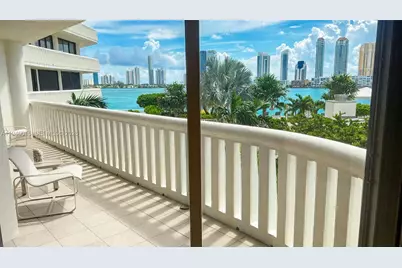 3000 Island Blvd #502, Aventura, FL 33160 - Photo 1