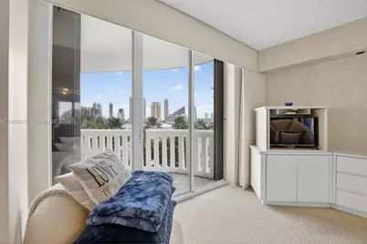 3000 Island Blvd #502, Aventura, FL 33160 - Photo 29