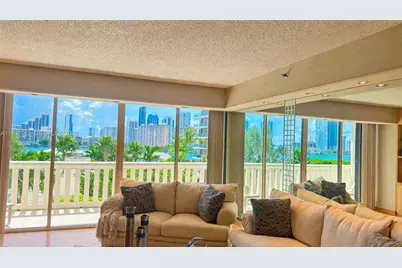 3000 Island Blvd #502, Aventura, FL 33160 - Photo 3