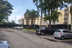 8160 Geneva Ct, Doral, FL 33166 - Photo 29