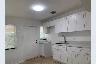 17 Edmund Rd #0, West Park, FL 33023 - Photo 5