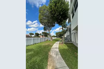 17500 NW 67th Pl #H-4, Hialeah, FL 33015 - Photo 15