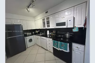 6770 Indian Creek Dr #8B, Miami Beach, FL 33141 - Photo 19