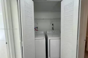 8353 Lake Dr, Doral, FL 33166 - Photo 11