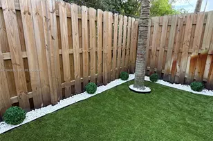 211 SW 159th Ter, Pembroke Pines, FL 33027 - Photo 17