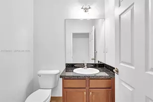 908 SW 147th Ave, Pembroke Pines, FL 33027 - Photo 29