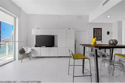951 Brickell Av #PH4109, Miami, FL 33131 - Photo 5
