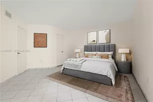 10249 NW 9th St Cir, Miami, FL 33172 - Photo 19