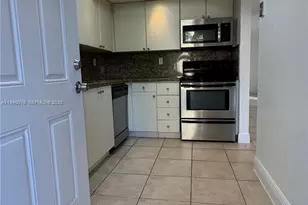 8650 SW 109th Ave, Miami, FL 33173 - Photo 7