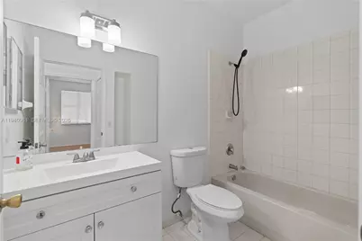 1564 SW 2nd St, Homestead, FL 33030 - Photo 13