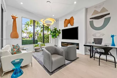 8272 Central Park Blvd, Doral, FL 33166 - Photo 5