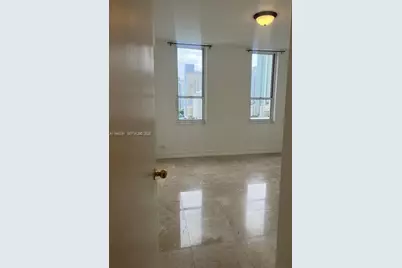 701 Brickell Key Blvd #1402, Miami, FL 33131 - Photo 9