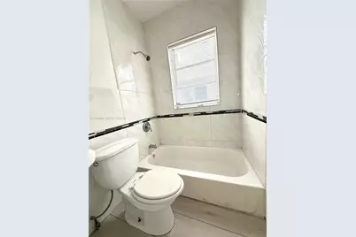 967 SW 5th St #14, Miami, FL 33130 - Photo 9