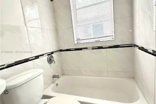 967 SW 5th St, Miami, FL 33130 - Photo 9