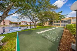 9101 Sunrise Lakes Blvd, Sunrise, FL 33322 - Photo 23