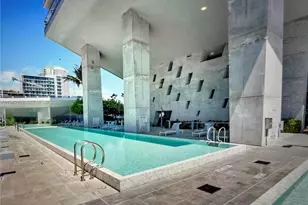 68 SE 6th St, Miami, FL 33131 - Photo 17