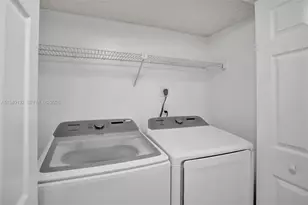 8343 Lake Dr, Doral, FL 33166 - Photo 13